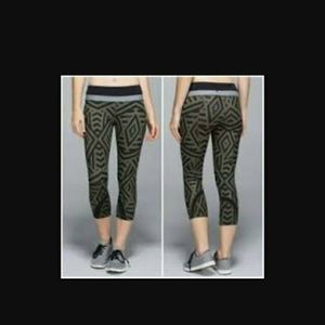 Lululemon Crop inspire 6